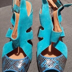 New Look Vibrant Teal and Navy Patterned Sandals